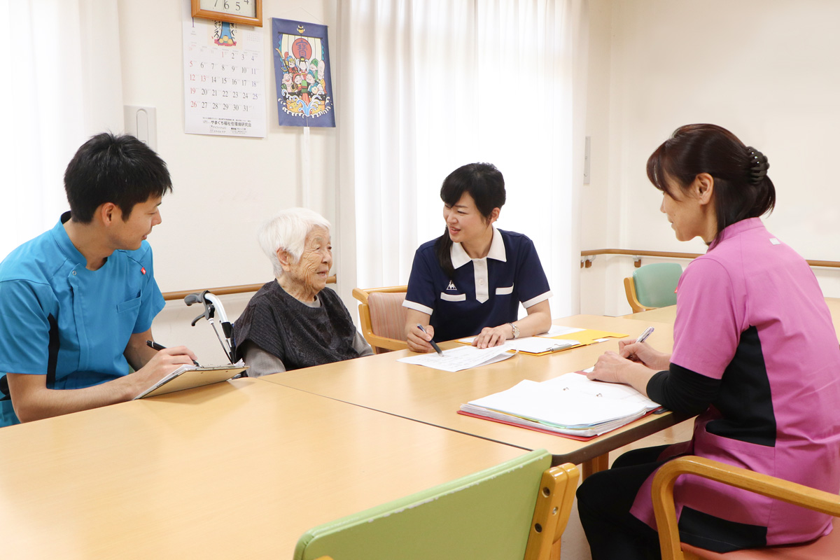 介護老人保健施設なごやか熊毛の正社員 准看護師 老人保健施設の求人情報イメージ2