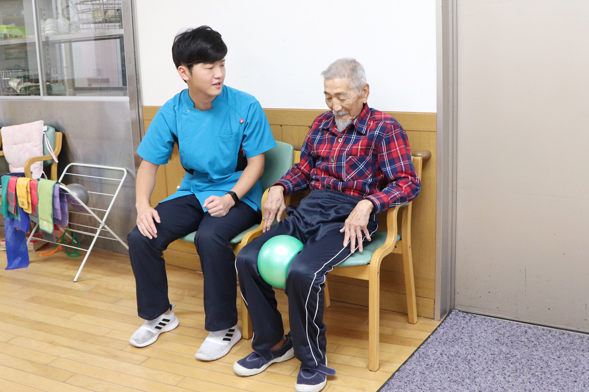 介護老人保健施設なごやか熊毛のパート・アルバイト 言語聴覚士 老人保健施設 訪問リハビリテーション 通所リハビリテーション（デイケア）の求人情報イメージ4